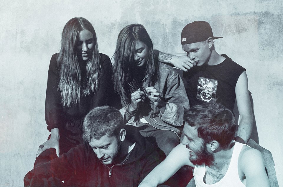 Highasakite le groupe Norvégien d’Indie pop livre Silent Treatment son poétique second album